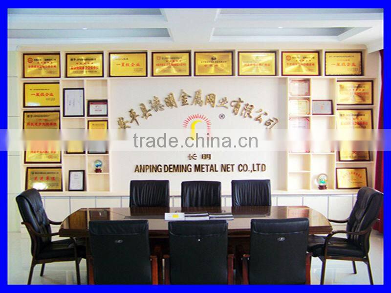 1.25IB/feet studded t post ( Factory & exporter )