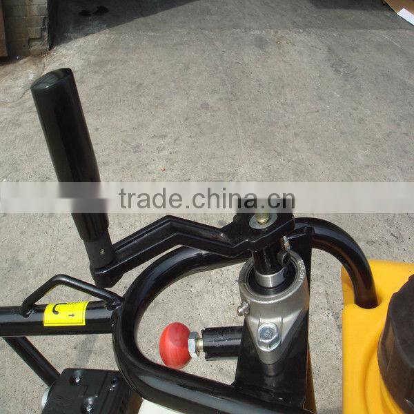 CONCRETE CUTTER WITH PLASTIC WATER TANK