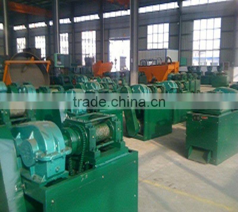 Animal feed double roller granulator for making feed balls