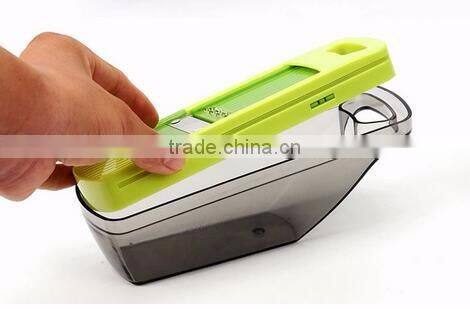 cy284 Multifunction Kitchen Vegetable Tool Plastic Garlic Press Grater with Storage for garlic ginger