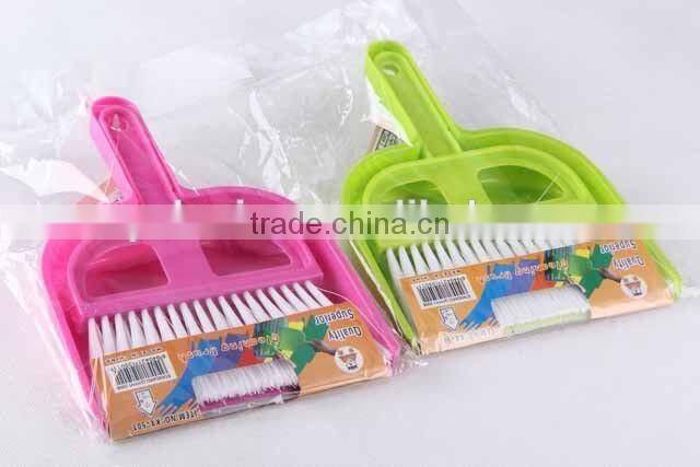 Plastic DUSTPAN and BRUSH SET