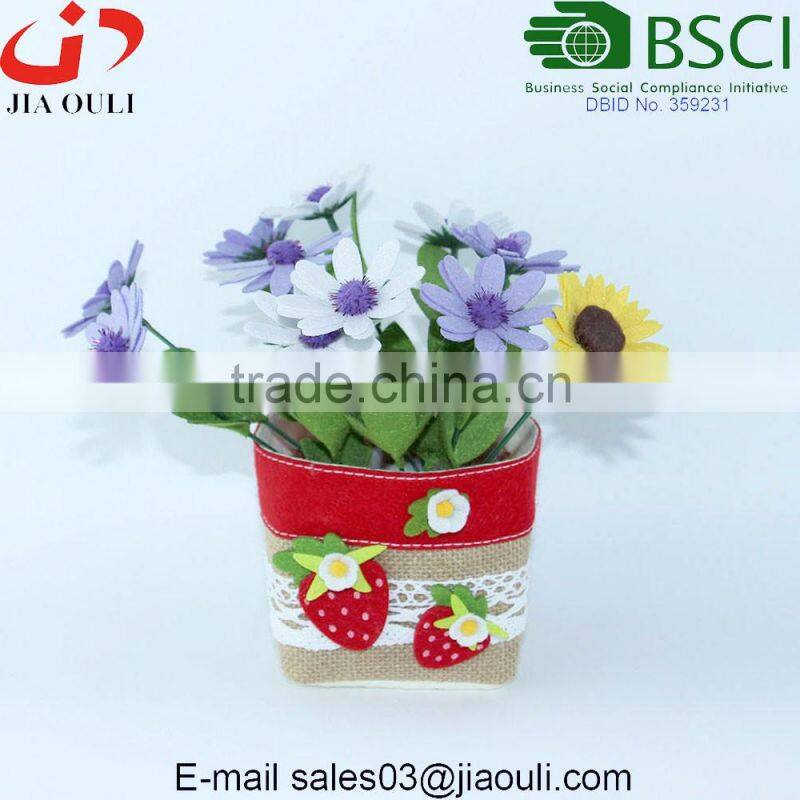 With non woven fabric strawberry jute/felt flower pot cover