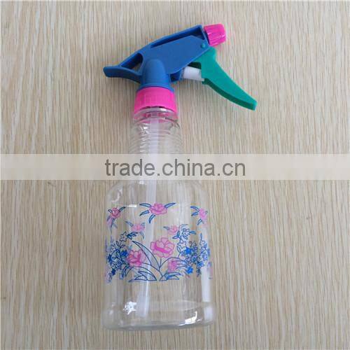 transparent plastic color garden spray bottle with trigger