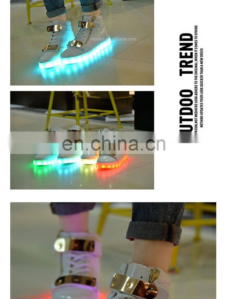 Wholesale footwear New design Ladies light shoes Men women dancing shoes luminous high cut LED shoes sneakers