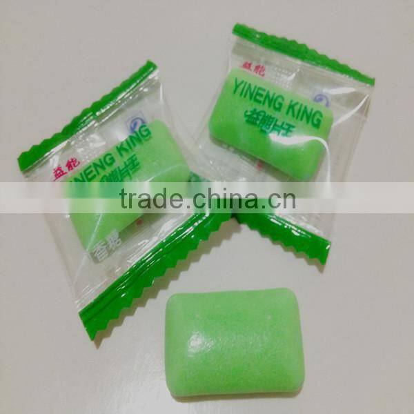 Yineng strawberry flavor chewing gum candies/candy