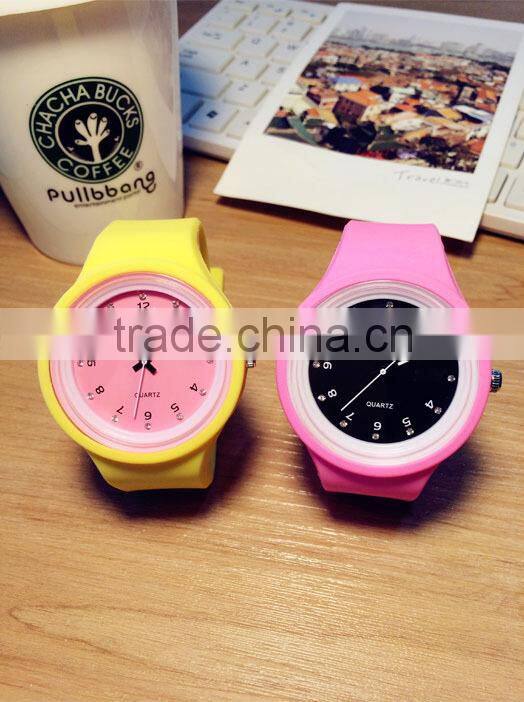 Attactive whole luminous silicone jelly watches top sale interchangeable strap watch