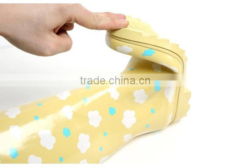 OEM fashion ladies rubber rain boots High top waterproof 100% natural rubber wellington boots