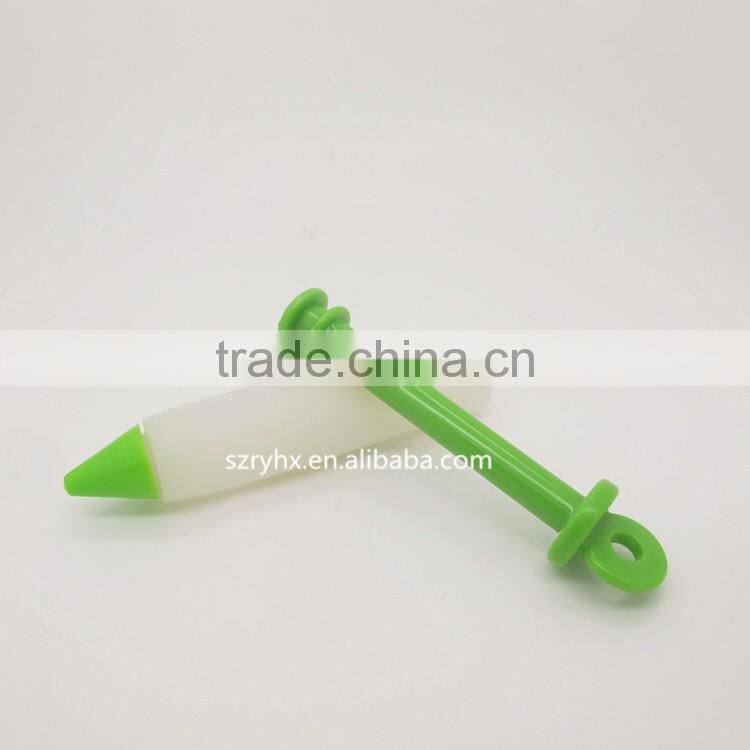 Hot sale Silicone Macaron Cake Decorating Pen with 3 Nozzles Set Kit Baking Tool