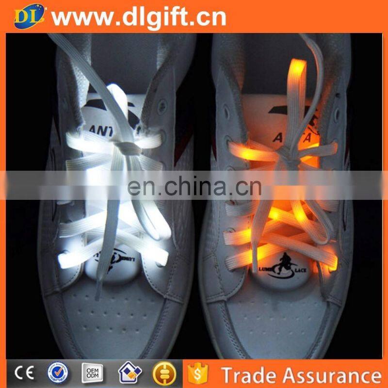 2017 new lights flashing luminous glow in the dark platube shoelaces light up shoe lace led shoelace