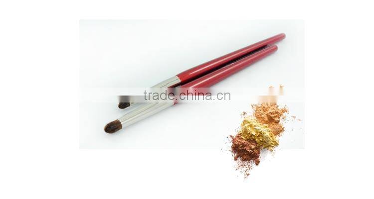Long handle eyeshadow brush for professional makeup