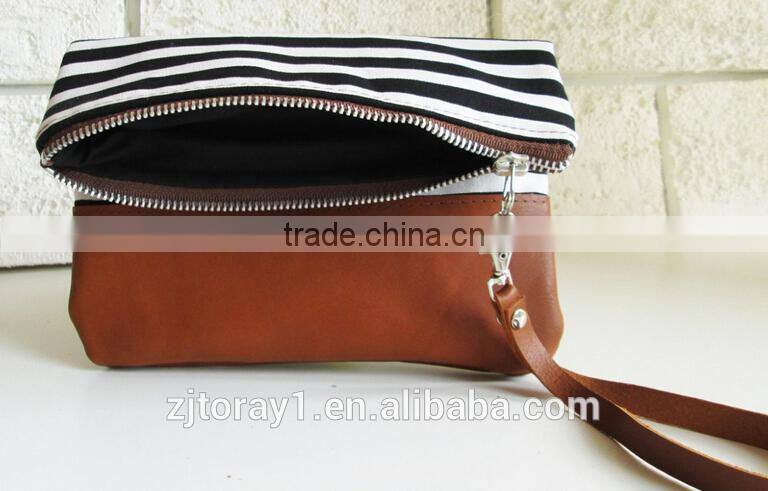 China Manufacture Foldover Canvas and Leather Striped Fashion Clutch Bag