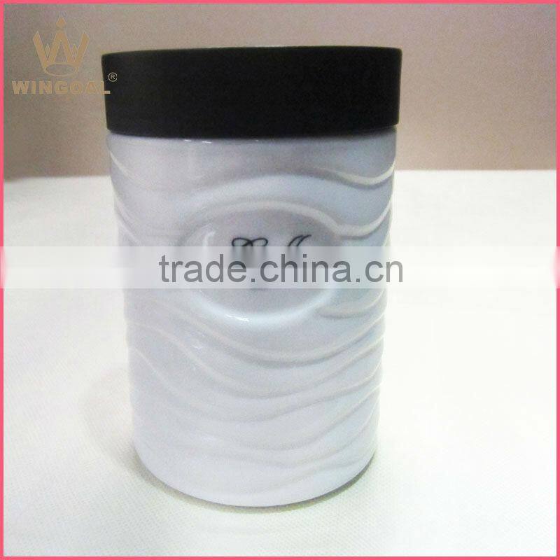 850ml Ceramic canister with wooden lid