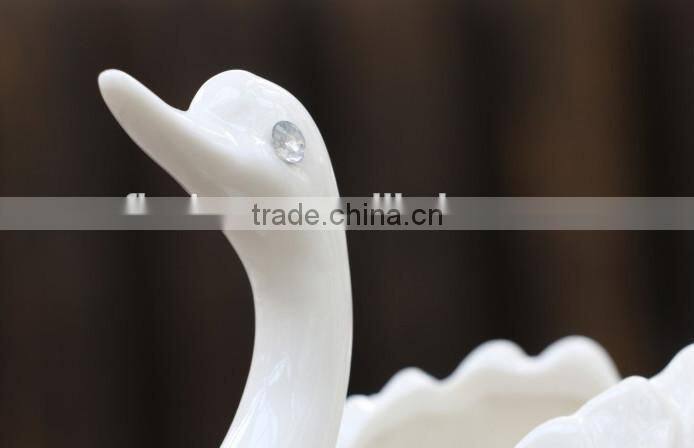 New design white swan ceramic flower vase decoration