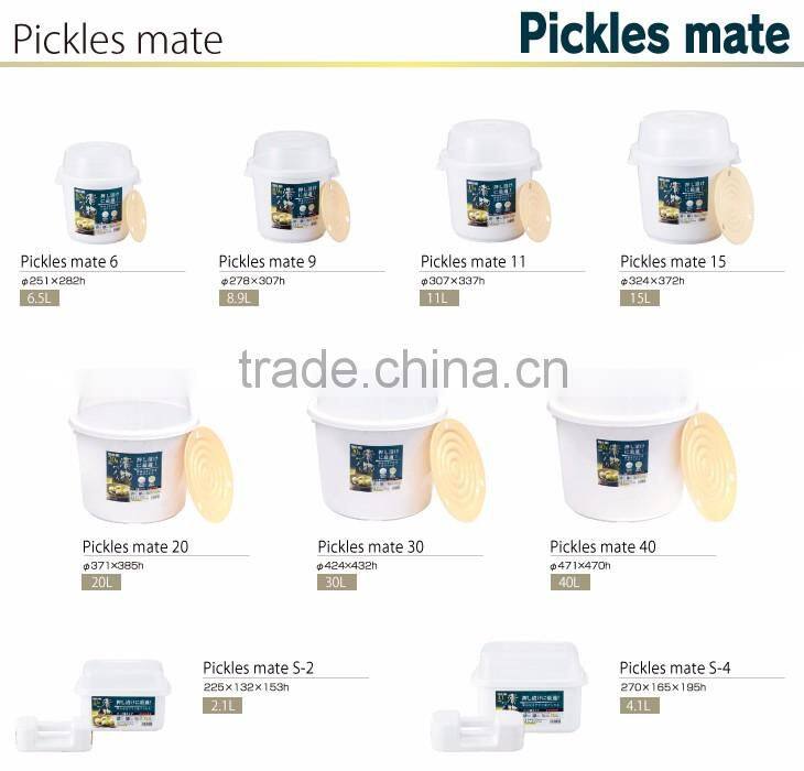 Popular and Safe plastic storage container pickle barrel with Japanese style