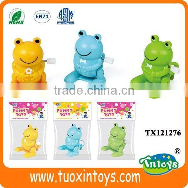 wind up plastic realistic jumping frog toy