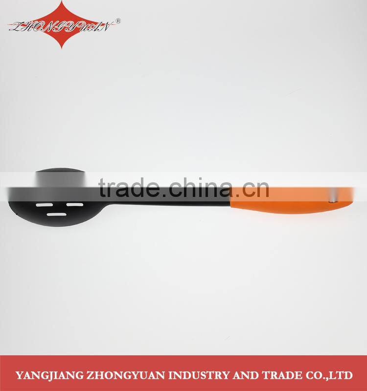 Hot sale non-toxic colorful funny kitchen tools nylon kitchen utensils set