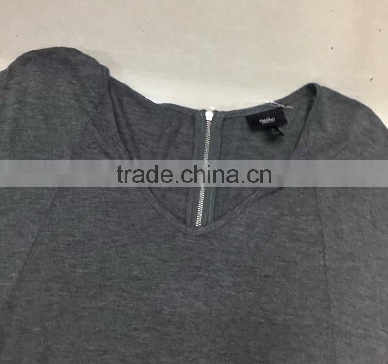 Factory closeout women branded v-neck zipper casual t-shirt