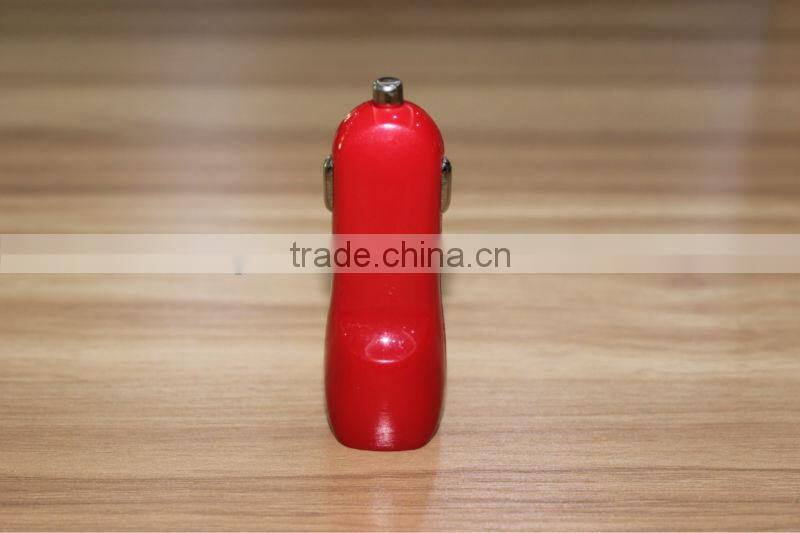 2 USB car charger 4.8v 1800mah smart phone charger PC material housing