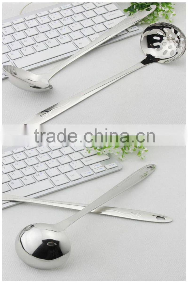 Good Quality Wholesale Utensil Soup Ladel Wire Skimmer with Rose Pattern Handle