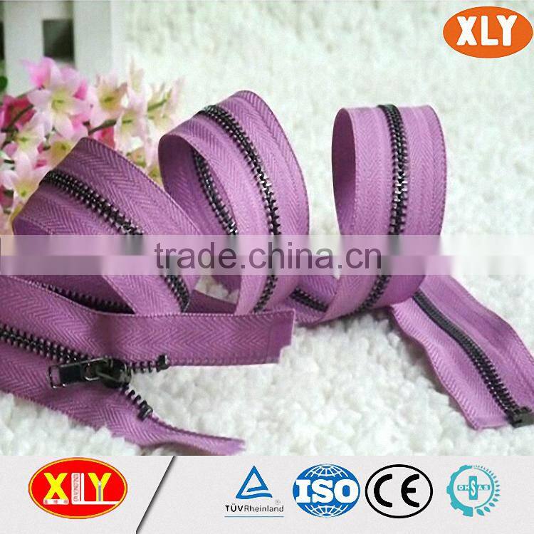 shenzhen xly wholesale yellow polyester tape copper teeth metal zipper