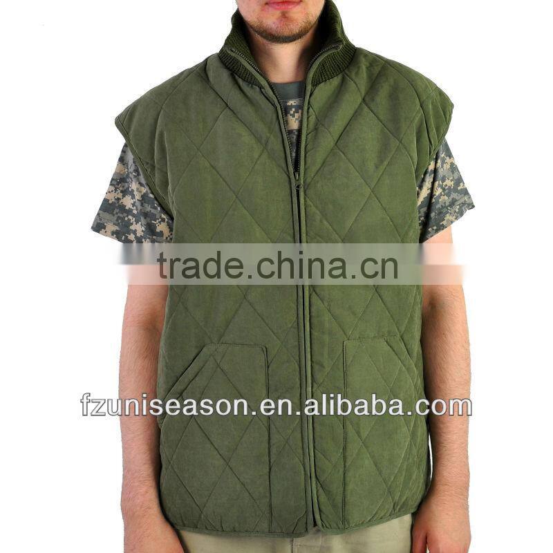 Green quilted hunting vest for men