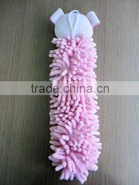 microfiber chenille wash cloth in pink