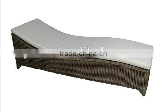 New Rattan Sun Loungers with cushion for Beach