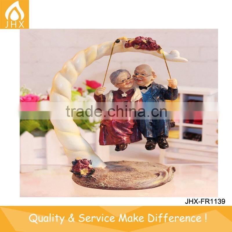 Wholesale Custom Resin Gold Wedding Anniversary Figure