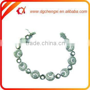Promotion bling design link bracelet with flower & W shaped charms