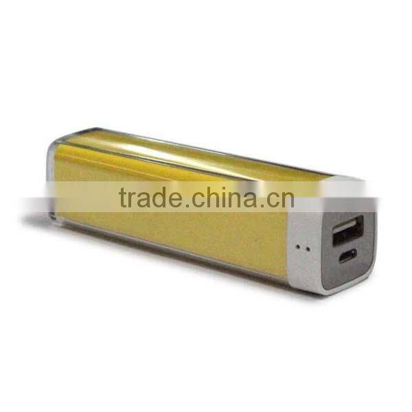 Hot Sale Connect With USB Cable Then Can Charging 2600 Smart Mobile Power Bank