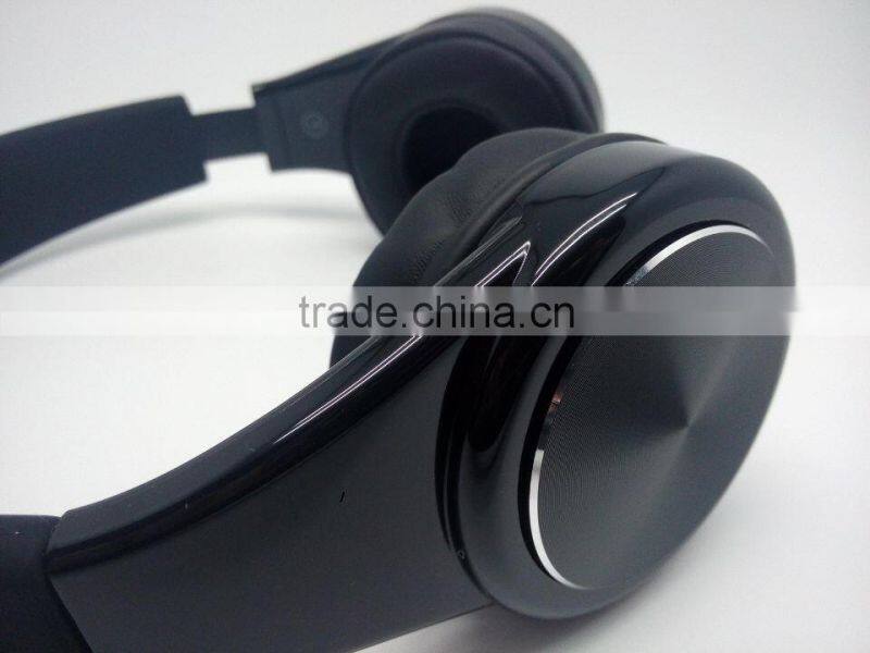 Premium design headset with microphone