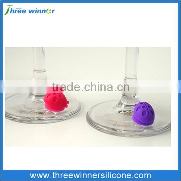 cute wine accessory food grade custom silicone wine accessory