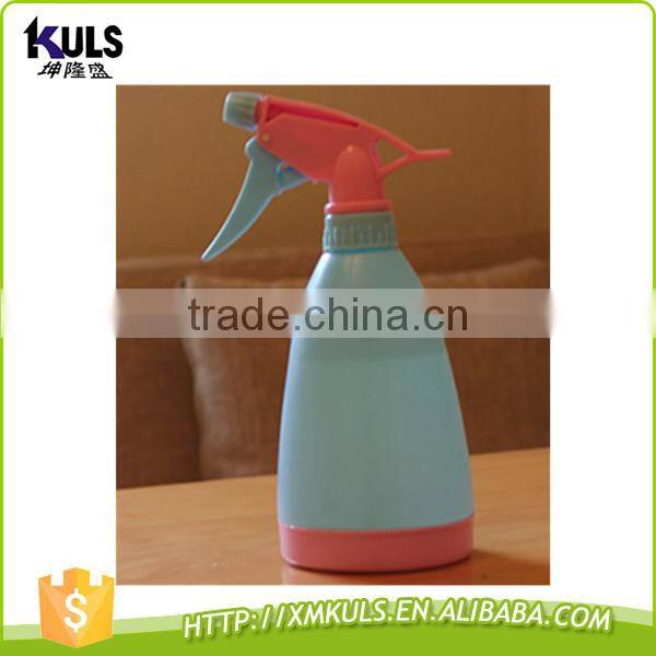 500ML Candy color hand pressure small garden plastic kids watering can