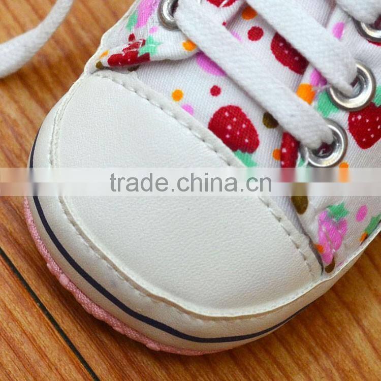 Strawberry printed Baby girl's sportschuhe