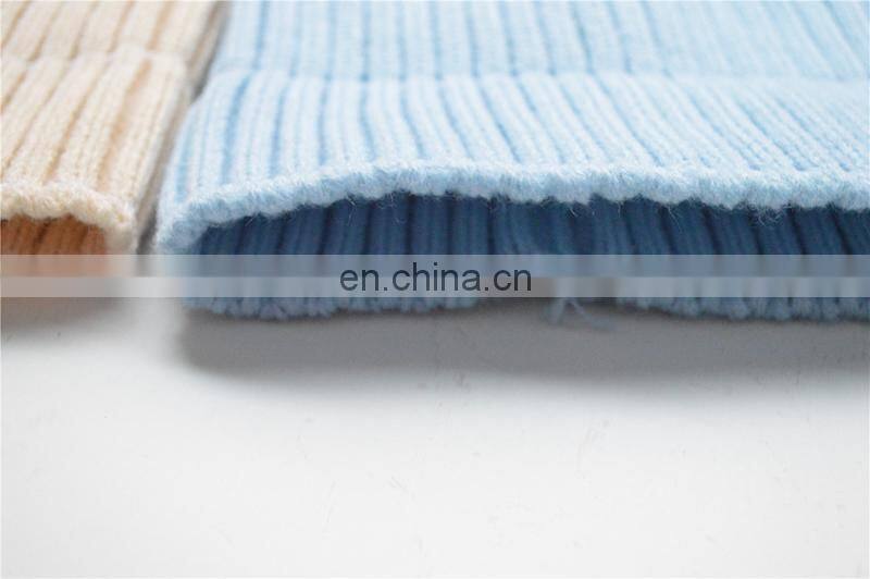 Hot China Supplier Knitted Kids Caps with Raccoon Fur Pompoms Christmas Hats
