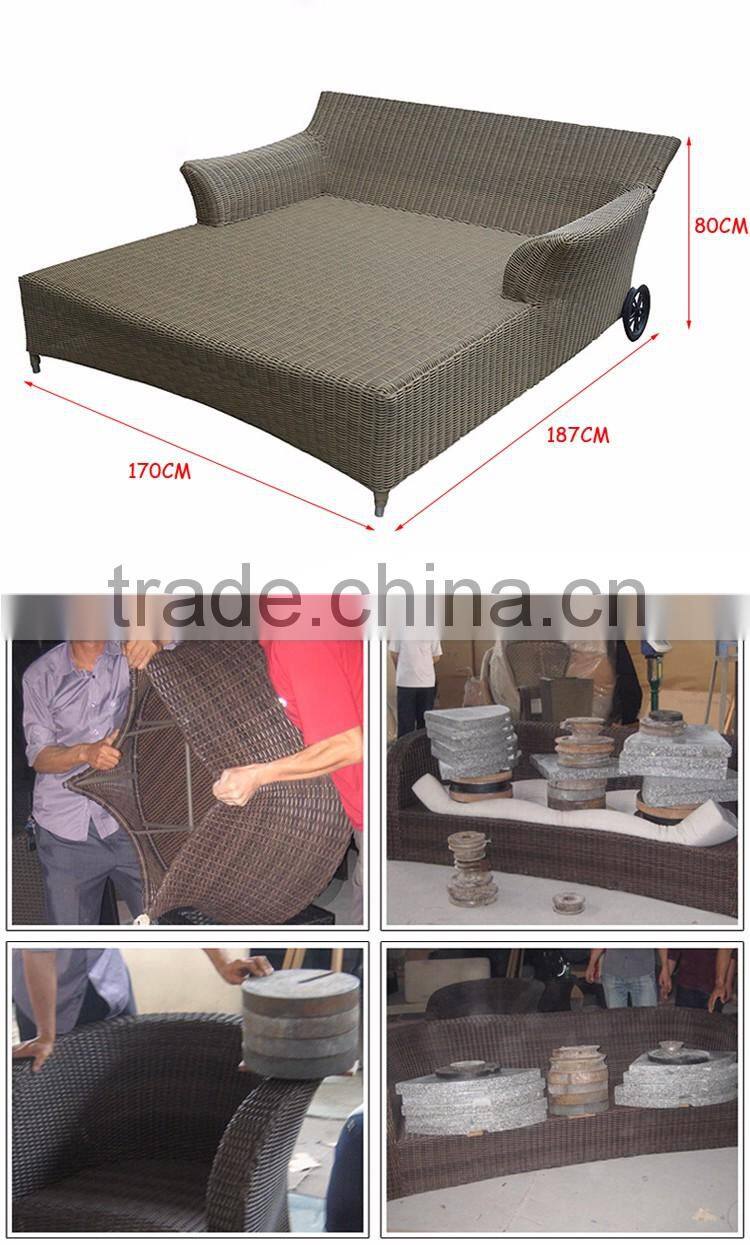 Outdoor Rattan Furniture Wicker Chaise Lounge Chair Pool Two Seat Sofa Lounge Chair Wheels