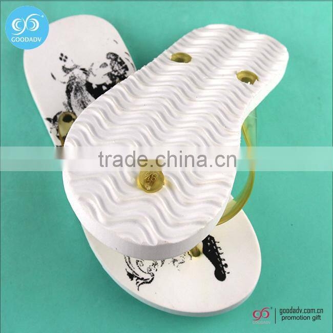 Cheap wholesale summer men casual clothes custom flip flops