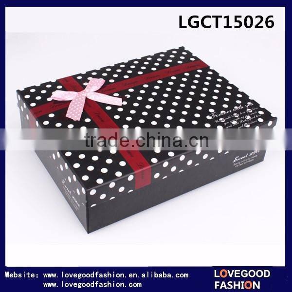 China Wholesale Box Packaging 4 Pieces Wedding Gift Towels Set with Embroidery "BAI NIAN HAO HE"