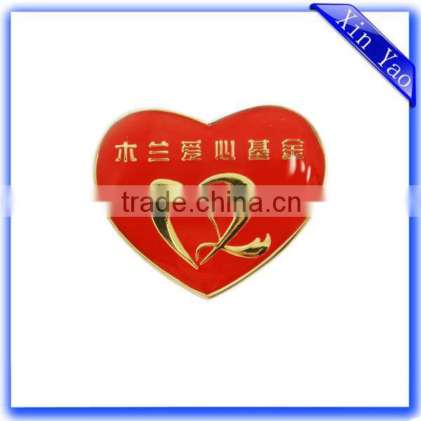 High quality gold plating custom heart shaped enamel bronze badge