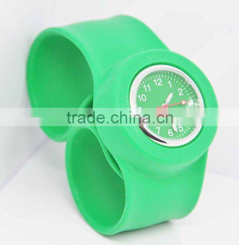 2015 hot sale silicone slap watch