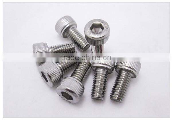 Standard stainless steel DIN912 screw