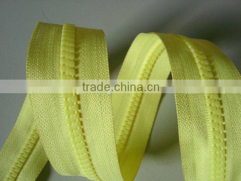 Plastic Zipper Of Peculia Teeth