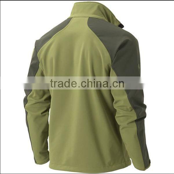 Wind and water resistant fully breathable jacket with lots of pockets