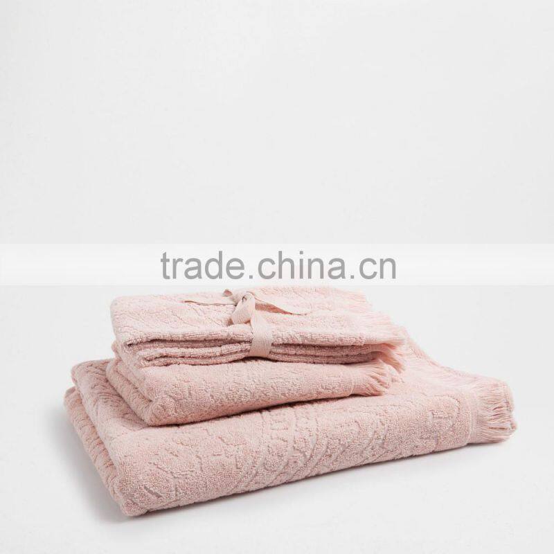 Cheap Wholesale High Quality 100 Cotton Bath Towel With Tassels