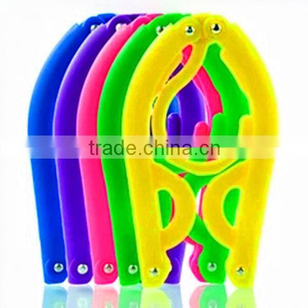 Universal magic plastic hanger,Multi function folding travel hanger