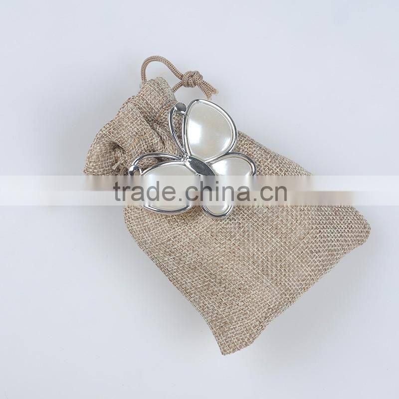 China wholesale white flower nice delicate butterfly shape brooches for sale