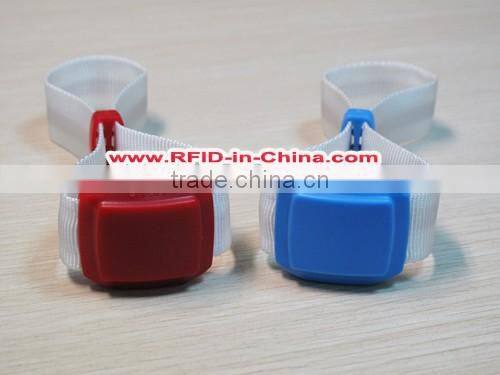 Hot Selling RFID Custom Design Wristbands with LED