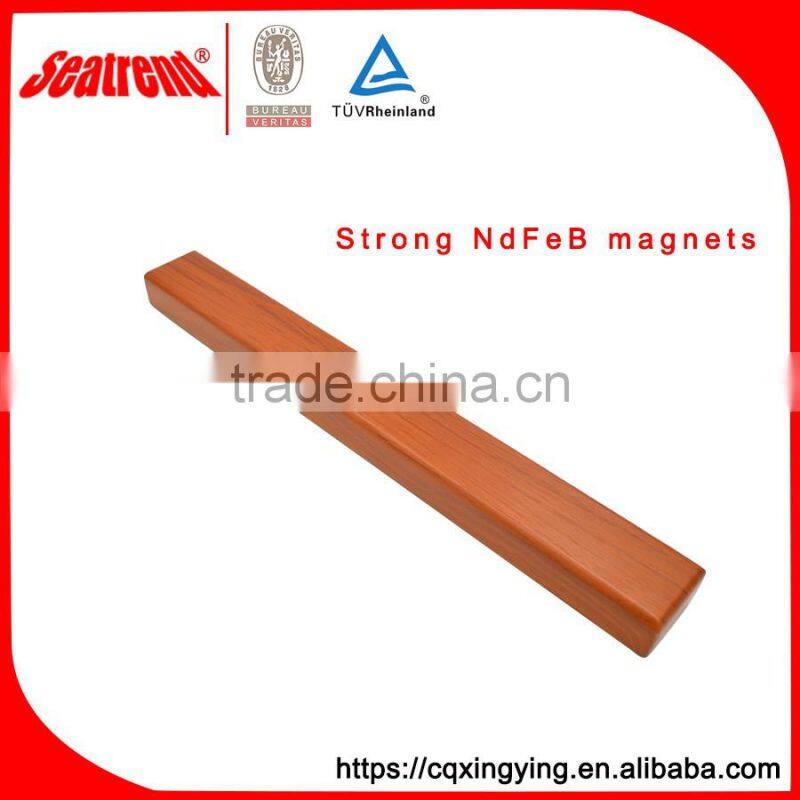 Customized packaging quality soild wood magnetic cutter frame