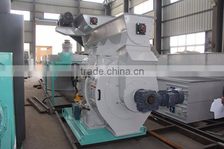 Small output wood pellet machine