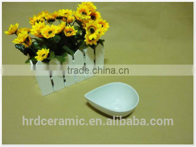 wholesale High Quality white ceramic olive shape dish